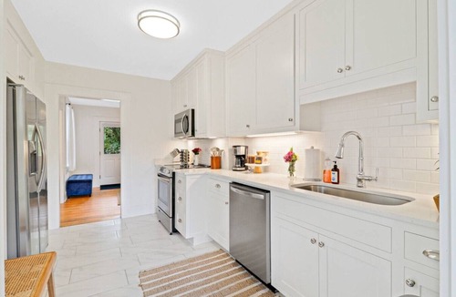Beaufort Cottage | Beaufort Cottage Near MCRD with Beach Pass!