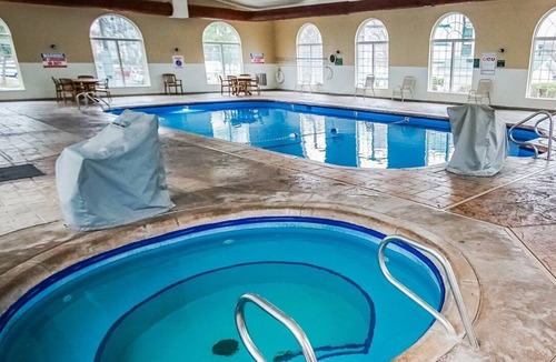 Branson Apartment | Beautiful 1 bedroom unit at resort, sleeps 4