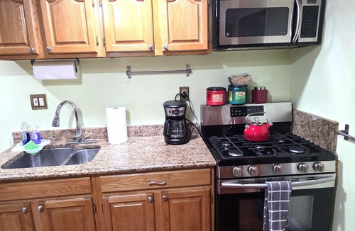 Dupont Circle Apartment | Beautiful 2-BR Apt Sleeps 5 Fabulous Location Historic Street Family-friendly
