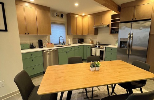 Fremont House | Beautiful 3-bedroom house with AC in a delightful Seattle neighborhood
