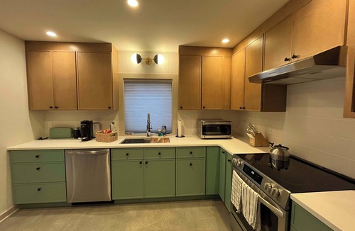 Fremont House | Beautiful 3-bedroom house with AC in a delightful Seattle neighborhood