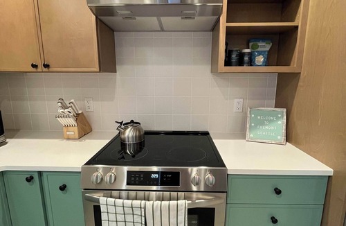 Fremont House | Beautiful 3-bedroom house with AC in a delightful Seattle neighborhood