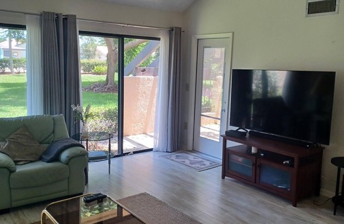 The Meadows Villa | Beautiful 3bed/2bath villa in The Meadows!