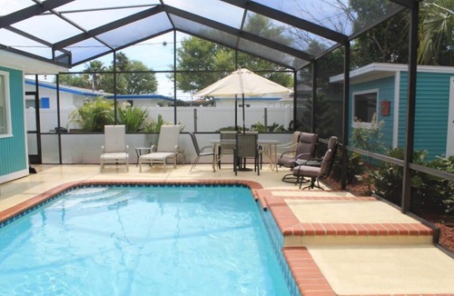 Sarasota House | Beautiful 4BR/2bath With HEATED POOL, Near Siesta Key & Lido Key Beach VR2400237