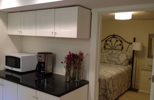 Takoma Park Apartment | Beautiful apt. in Historic Takoma