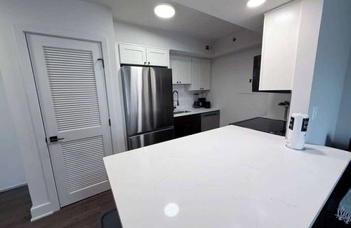 Pentagon City Apartment | Beautiful Apt in the Heart of Pentagon
