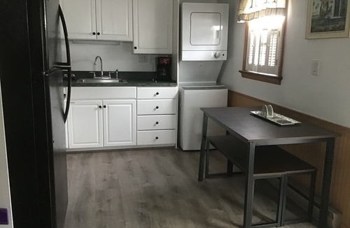 Wildwood Cottage | Beautiful Beach Cottage Two Blocks from Beach and Convention Center