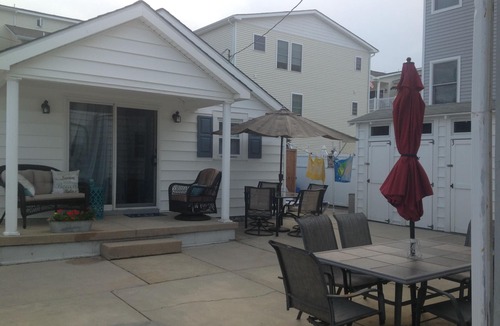 Wildwood Cottage | Beautiful Beach Cottage Two Blocks from Beach and Convention Center