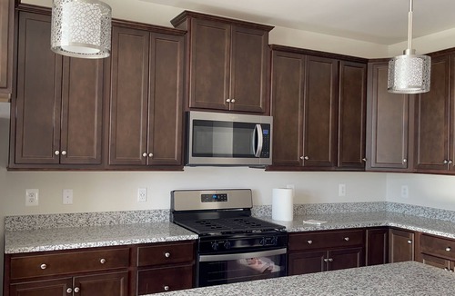 Frederick House | Beautiful brand new 4 bedroom townhome 5 mins from Frederick downtown
