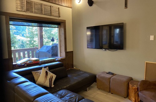 Hemlock Valley House | Beautiful cabin with hot tub, steam room, deck & directly across from ski lifts
