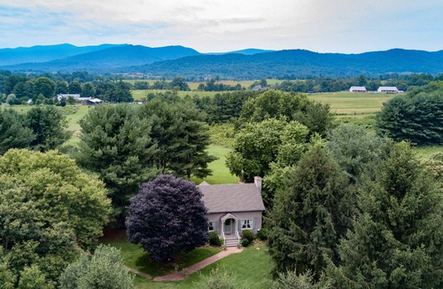 Washington Cottage | Beautiful Cottage on a Lavender Farm in the Blue Ridge Mountains