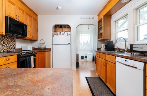 Wallingford House | Beautiful Craftsman with Off-street parking, EV charger, Yard + Dogs OK!