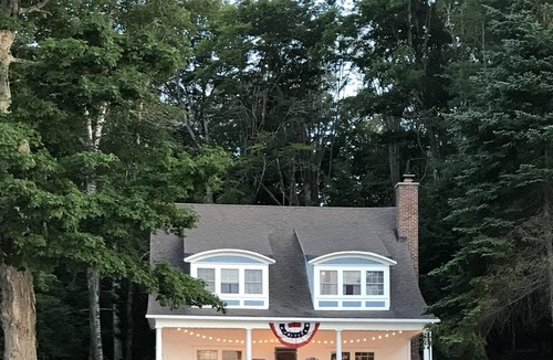 Boyne City Cottage | Beautiful Family Cottage on Walloon Lake