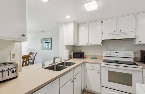 Amelia City Condo | Beautiful First Floor Oceanfront Condo at Amelia Surf and Racquet-Close to Pool!