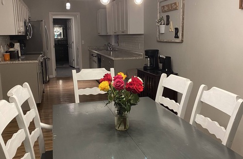 South Gate Ridge House | Beautiful home close to beaches and amenities