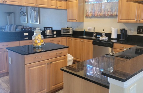 Gulf Gate Estates House | Beautiful Large Vacation Home