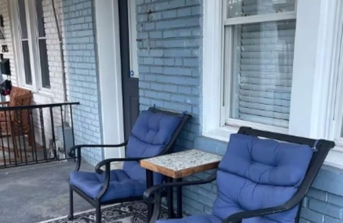 Brookland House | Beautiful Newly Renovated 3 Bedroom Home. Pool Table, Play Station and More.