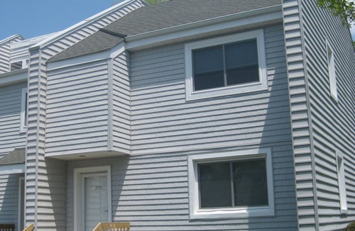 Seabreeze House | Beautiful Pet-Friendly, 3 Bed Townhome, 2 Blks from Beach Jun 26-Jul 3 Available