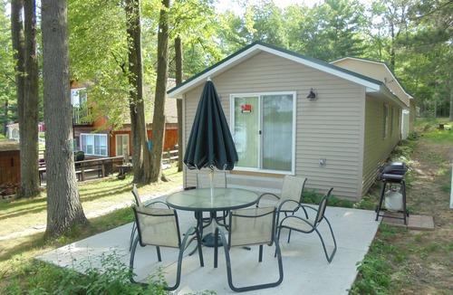 Mecosta Cottage | Beautiful, recently renovated cottage on all-sports Pretty Lake in Mecosta, MI.