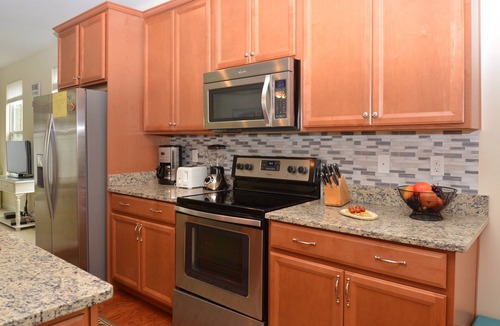 Rehoboth Beach House | Beautiful Rehoboth Beach Townhouse w/Pool Sleeps 8