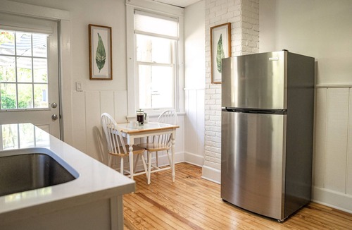 Downtown Cottage | Beautiful Remodeled Downtown Frederick Cottage (Pet-Friendly)