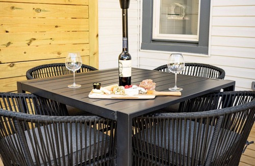 Downtown Cottage | Beautiful Remodeled Downtown Frederick Cottage (Pet-Friendly)