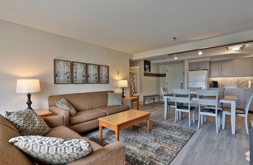Killington Condo | Beautiful Renovated 1BR/1BA Condo Next to Mountain 3C13
