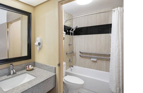 Bayou Oaks House | Beautiful Sarasota! Aaah!-Relaxation,Joy,Peace & Fun!