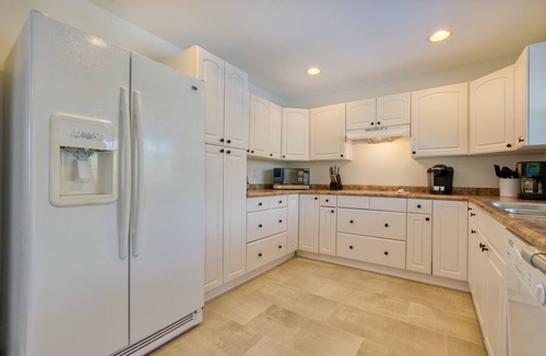 Caloosahatchee House | Beautiful villa in a prime location with large heated pool.