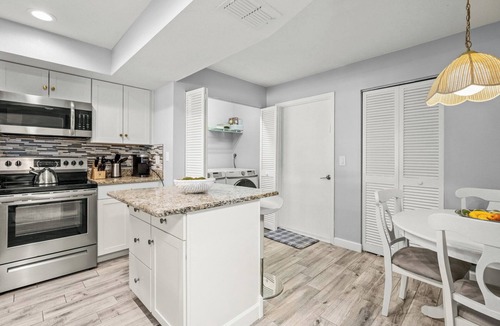 Sarasota Villa | Beautiful Villa in Sarasota Resort-style Community