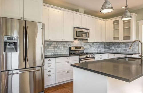 Ballard House | Beautifully restored 1909 home 5bedroom/2bath perfect walkable Ballard location!