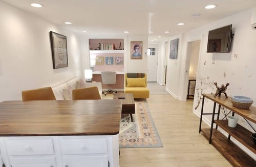 Mount Pleasant Apartment | Beauty & the Birdhouse-Ultimate Self Care Experience