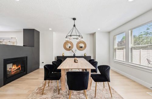 Meridian House | Bedroom house in prime location by the village