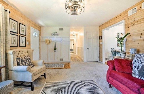 Berkeley Springs Cottage | Berkeley Springs Vacation Home w/Fire Pit!