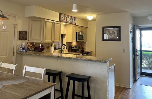 Table Rock Condo | "Best of The Pointe" 7 Night Discount~Walk-In Unit~Golf~Pickleball~Indoor Pool