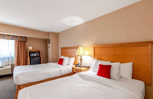 Radnor - Fort Myer Heights Resort | Best Pick! 2 Pet-friendly Units, with Free Parking On-site!