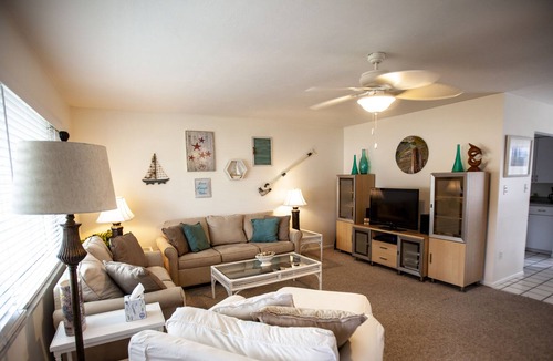 South Gate Ridge House | Best Value 3BR/2BA Pool Home 10 min from Siesta