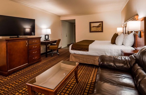 Garberville Hotel | Best Western Plus Humboldt House Inn
