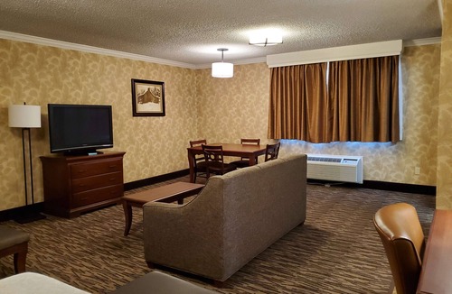 Garberville Hotel | Best Western Plus Humboldt House Inn
