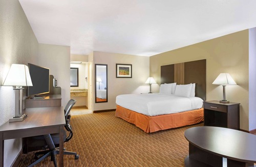 Overgaard Hotel | Best Western Sawmill Inn