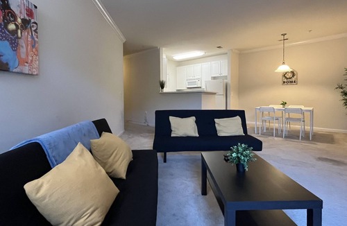 North Bethesda Apartment | Bethesda Getaway by Metro