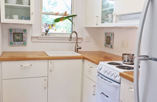 Whitney Beach Cottage | Bikini Top Cottage in the historic village of Longboat Key