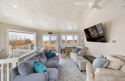 New Shoreham House | Block Island - 4 Bedroom Home on West Beach Road w/Panoramic Ocean Views + AC!
