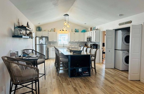 Holden Beach Cottage | Blue Crab Cottage: A spacious 4-bedroom retreat in Holden Beach, perfect for up to 9 guests.
