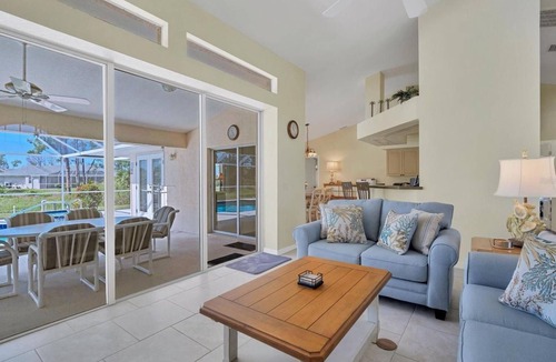 Pine Valley Villa | Bluebell Villa. Outstanding Luxury Lakeside 4 Bedroom Villa