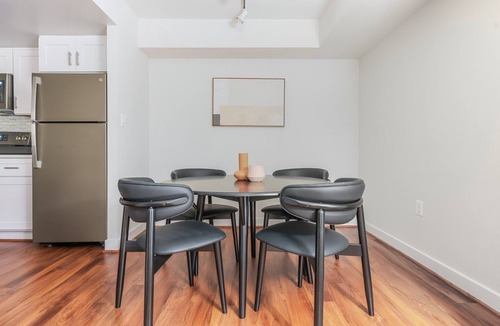 Ballston Apartment | Blueground | Ballston, fitness center, nr Arlington Cemetery