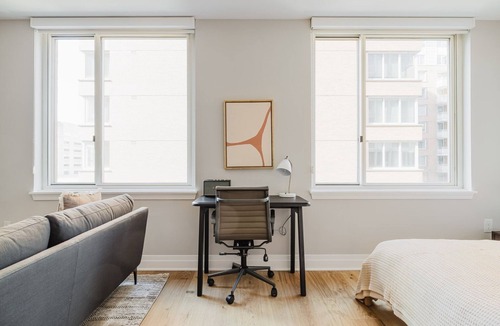 George Washington University Apartment | Blueground | Foggy Bottom studio apartment