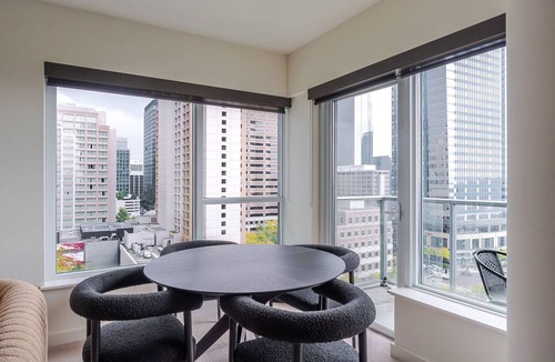 Northwest Bellevue Apartment | Blueground | Northwest Bellevue, rooftop, nr Bellevue Park