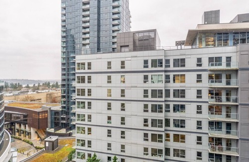 Northwest Bellevue Apartment | Blueground | Northwest Bellevue, rooftop, nr Lake Washington