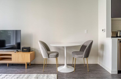 South Lake Union Apartment | Blueground | South Lake Union, rooftop, nr Lake Union